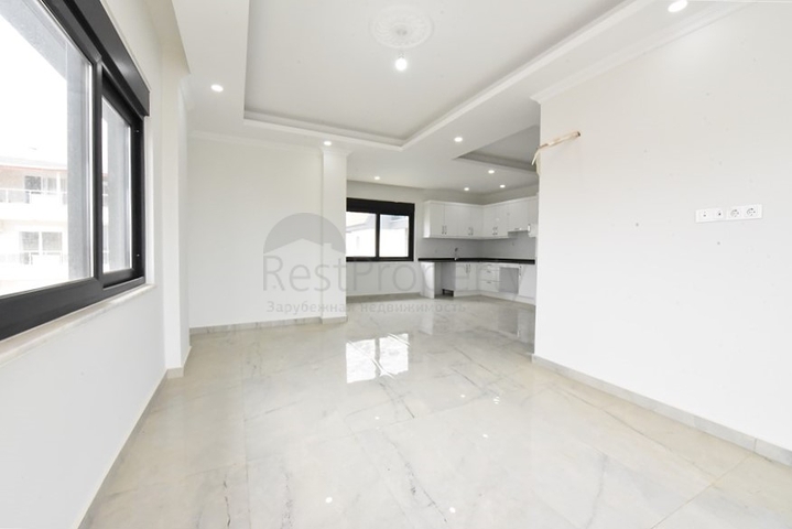 بنتهاوس من طابقين 2 + 1 مع إطلالات على البحر والجبل