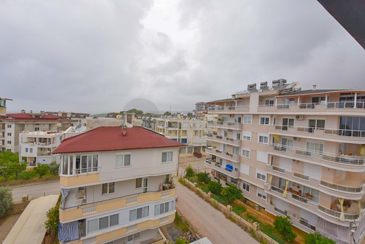 بنتهاوس من طابقين 2 + 1 مع إطلالات على البحر والجبل