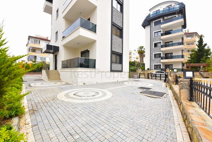 بنتهاوس من طابقين 2 + 1 مع إطلالات على البحر والجبل