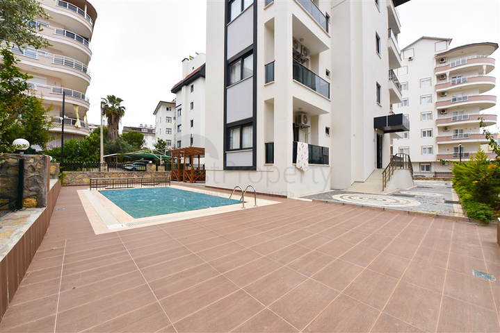 بنتهاوس من طابقين 2 + 1 مع إطلالات على البحر والجبل