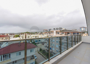 بنتهاوس من طابقين 2 + 1 مع إطلالات على البحر والجبل