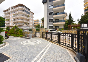 بنتهاوس من طابقين 2 + 1 مع إطلالات على البحر والجبل