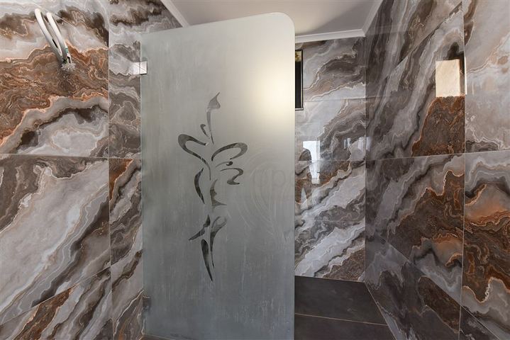 فيلا 4+2 مع حمام سباحة وإطلالة على البحر الأبيض المتوسط