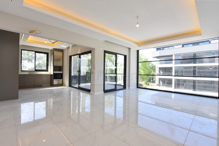 شقة من ثلاث غرف نوم في منطقة مرموقة في أوبا