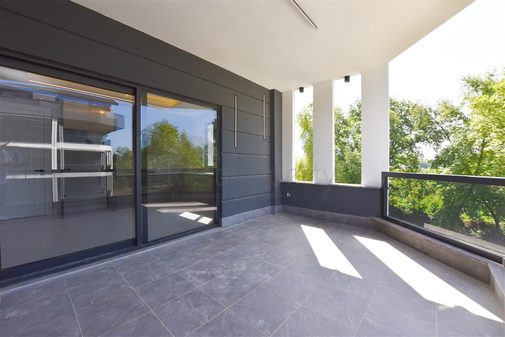 شقة من ثلاث غرف نوم في منطقة مرموقة في أوبا