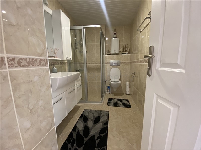 شقة فسيحة من أربع غرف نوم مع إطلالة بانورامية مفتوحة على الجبال