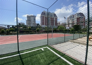 شقة فسيحة من أربع غرف نوم مع إطلالة بانورامية مفتوحة على الجبال