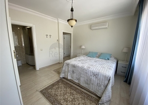 شقة فسيحة من أربع غرف نوم مع إطلالة بانورامية مفتوحة على الجبال