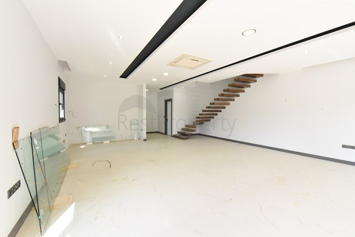 فيلا مع مسبح في منطقة أفسالار