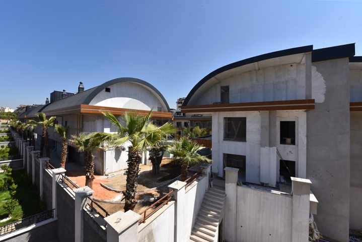 فيلا مع مسبح في منطقة أفسالار