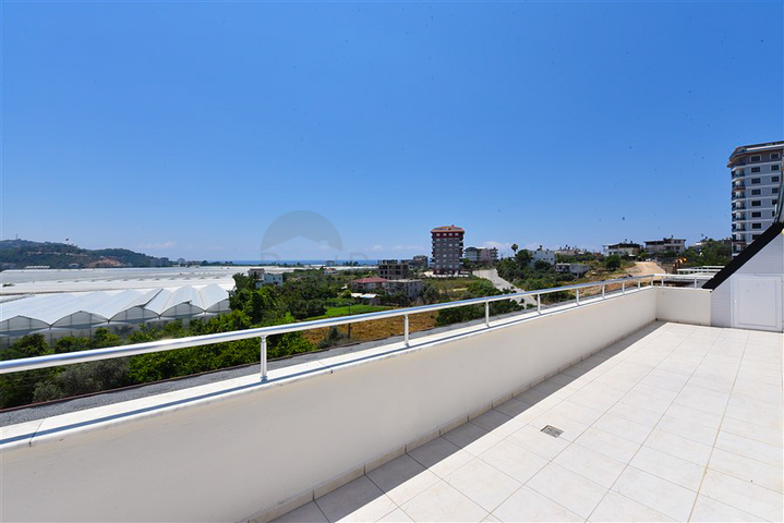 بنتهاوس كبير 4 + 1 مع مناظر خلابة في منطقة دميرتاش