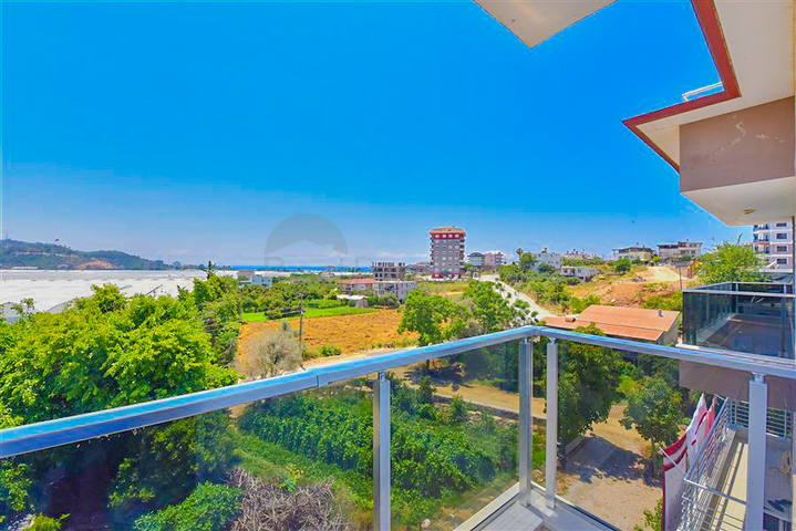 بنتهاوس كبير 4 + 1 مع مناظر خلابة في منطقة دميرتاش