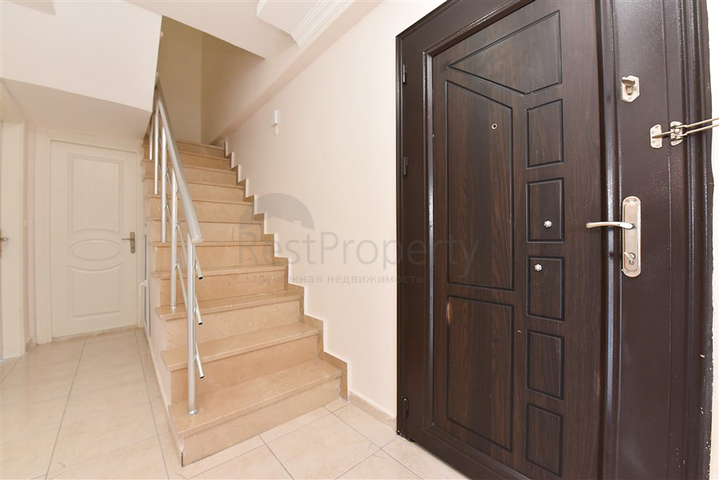 بنتهاوس كبير 4 + 1 مع مناظر خلابة في منطقة دميرتاش