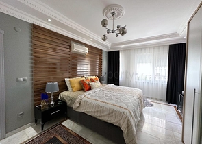 شقة 2 + 1 ، تم تجديدها حديثا ، على بعد 400 متر من البحر