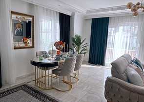 شقة 2 + 1 ، تم تجديدها حديثا ، على بعد 400 متر من البحر