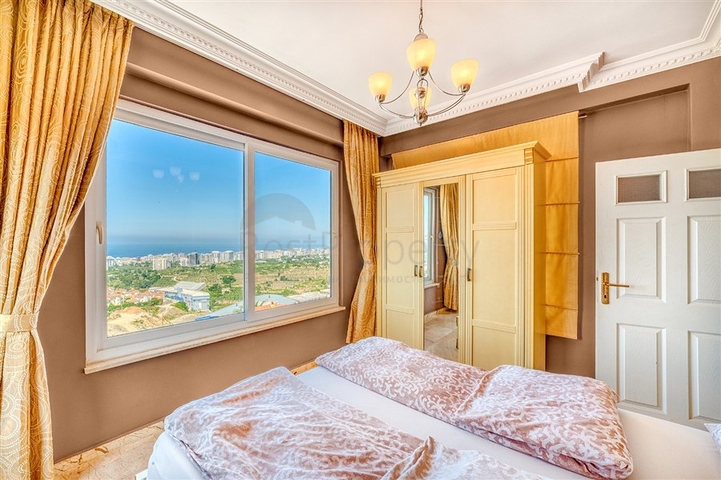 فيلا منفصلة 3 + 1 في مجمع واسع النطاق في منطقة كارجيجاك