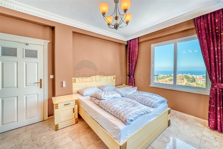 فيلا منفصلة 3 + 1 في مجمع واسع النطاق في منطقة كارجيجاك