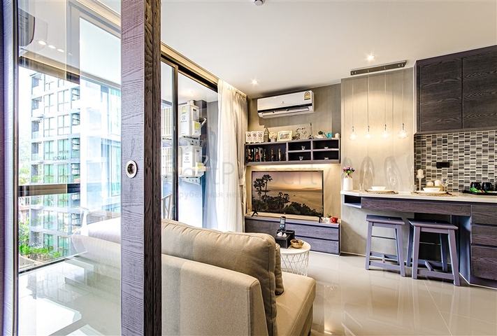 عمارات مع بنية تحتية فندقية بالقرب من شاطئ كامالا