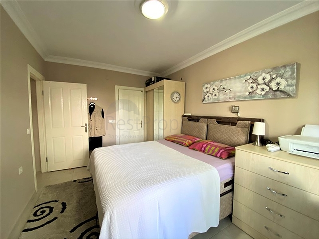 شقة فسيحة 2 + 1 على بعد 300 متر من البحر في منطقة أوبا