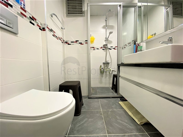 شقة فسيحة 2 + 1 على بعد 300 متر من البحر في منطقة أوبا