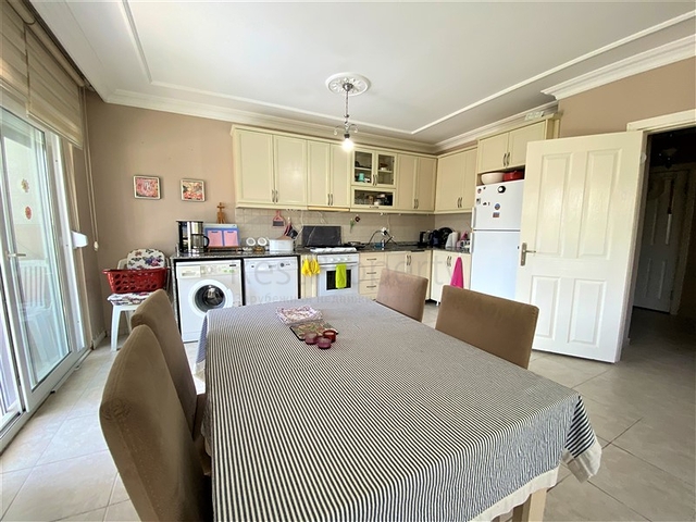 شقة فسيحة 2 + 1 على بعد 300 متر من البحر في منطقة أوبا