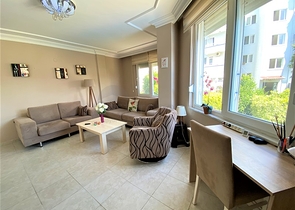 شقة فسيحة 2 + 1 على بعد 300 متر من البحر في منطقة أوبا