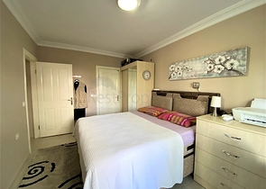 شقة فسيحة 2 + 1 على بعد 300 متر من البحر في منطقة أوبا