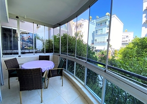 شقة فسيحة 2 + 1 على بعد 300 متر من البحر في منطقة أوبا