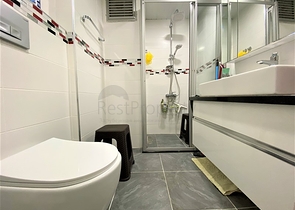 شقة فسيحة 2 + 1 على بعد 300 متر من البحر في منطقة أوبا