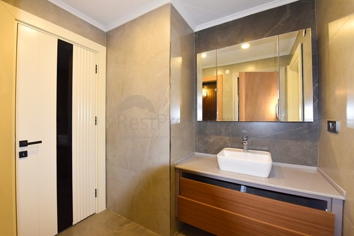 فيلا 4+1 بتصميم عصري في منطقة كارجيجاك الخلابة