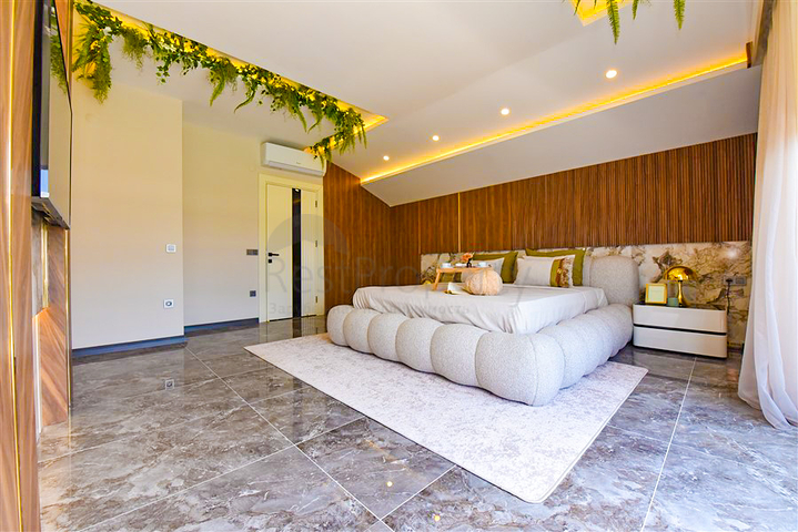 فيلا 4+1 بتصميم عصري في منطقة كارجيجاك الخلابة