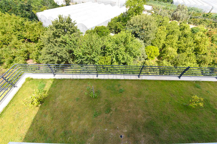 فيلا 4+1 بتصميم عصري في منطقة كارجيجاك الخلابة