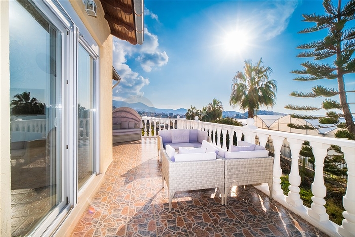 فيلا 3+1 في منطقة كوناكلي