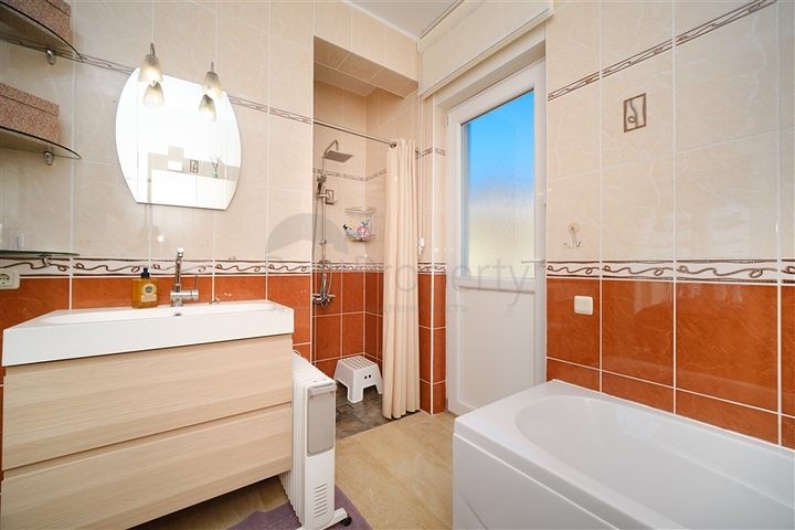 فيلا 3+1 في منطقة كوناكلي