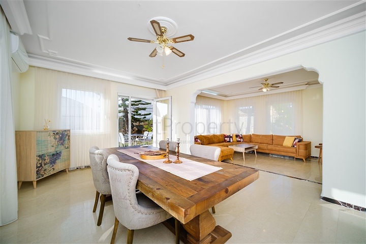 فيلا 3+1 في منطقة كوناكلي