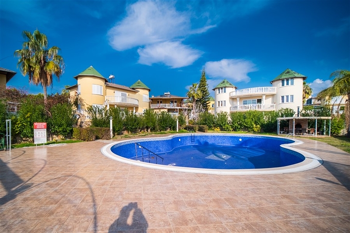 فيلا 3+1 في منطقة كوناكلي