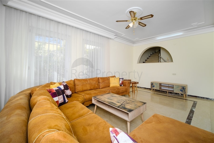 فيلا 3+1 في منطقة كوناكلي