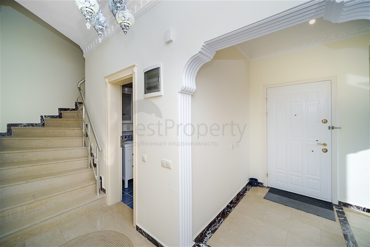 فيلا 3+1 في منطقة كوناكلي