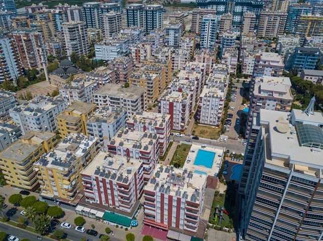 شقة 1+1 على بعد 150 متر فقط من البحر في منطقة محمودلار