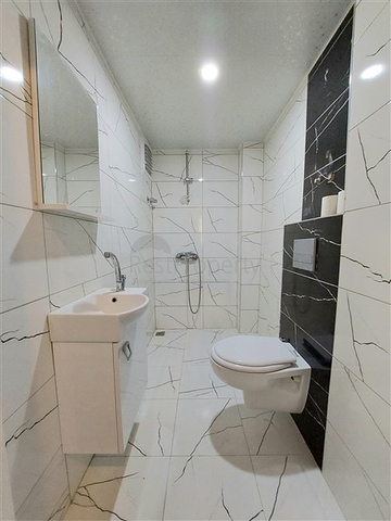 شقة 1+1 على بعد 150 متر فقط من البحر في منطقة محمودلار