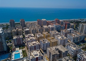 شقة 1+1 على بعد 150 متر فقط من البحر في منطقة محمودلار