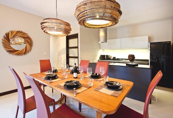 فيلات بحمام سباحة خاص في منطقة راواي المريحة