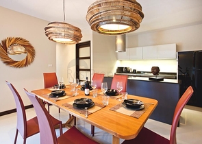 فيلات بحمام سباحة خاص في منطقة راواي المريحة