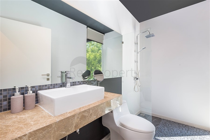 فيلات وشقق فاخرة في منطقة النخبة بانغ تاو