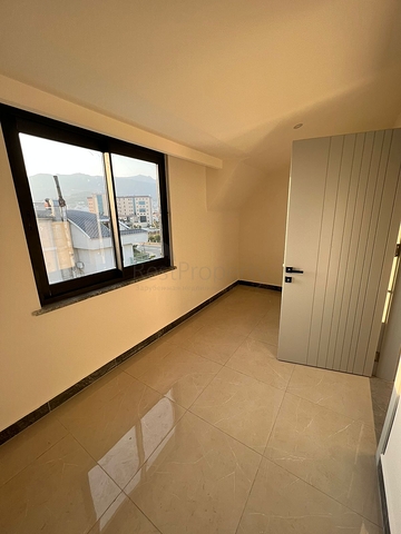 بنتهاوس 2+1 في مجمع به بنية تحتية في منطقة أوبا بنتهاوس 2+1 في مجمع به بنية تحتية في منطقة أوبا