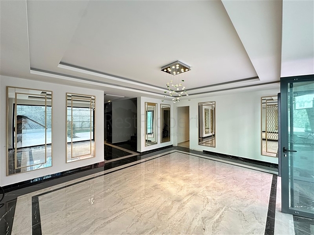 شقة 2 + 1 في وسط ألانيا