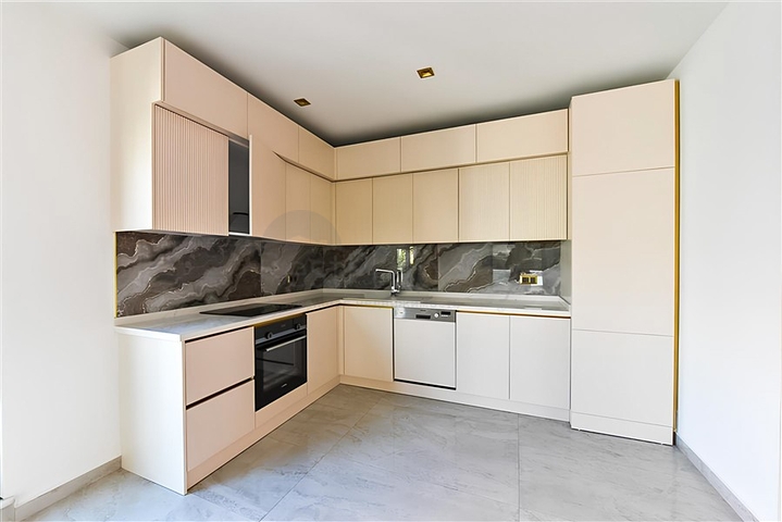 شقة 2 + 1 في وسط ألانيا