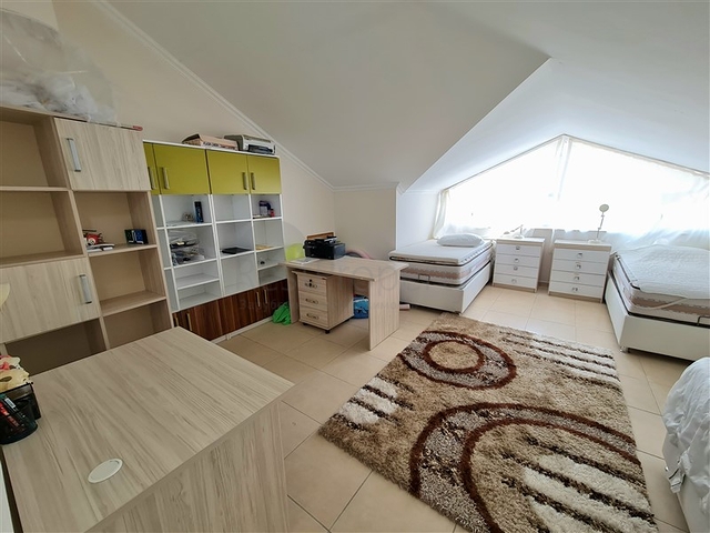 بنتهاوس واسع 3 + 1 مع مطبخ منفصل في منطقة النخبة في أوبا