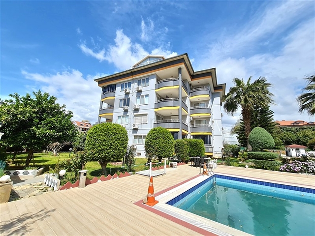 بنتهاوس واسع 3 + 1 مع مطبخ منفصل في منطقة النخبة في أوبا