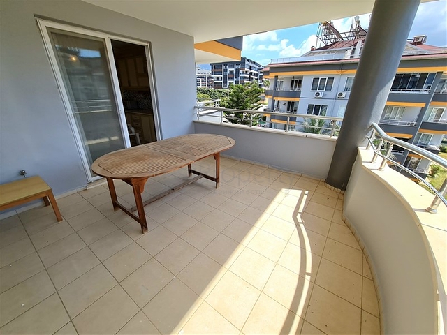 بنتهاوس واسع 3 + 1 مع مطبخ منفصل في منطقة النخبة في أوبا